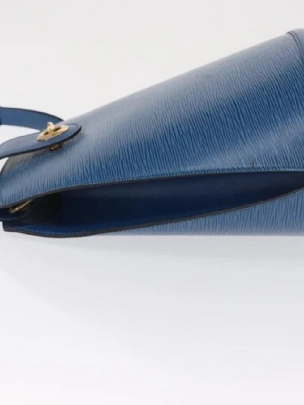 LOUIS VUITTON Epi Cluny Shoulder Bag Blue - Picture 4 of 15